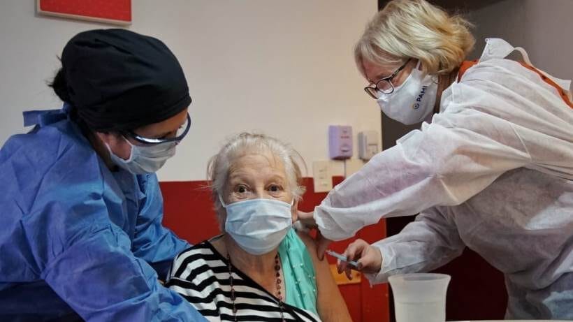 Concluyó la vacunación en residencias y geriátricos