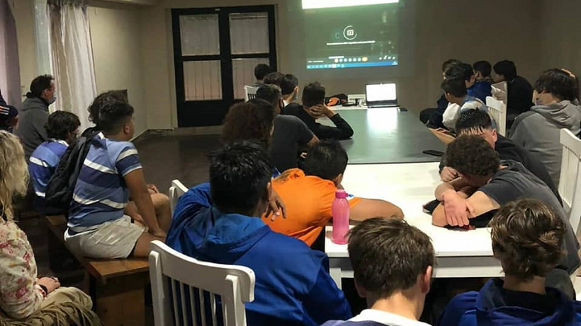 Jóvenes de LRC participaron de un taller sobre el consumo responsable de alcohol
