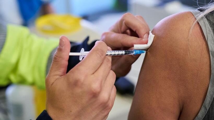 Comenzó la campaña de vacunación antigripal