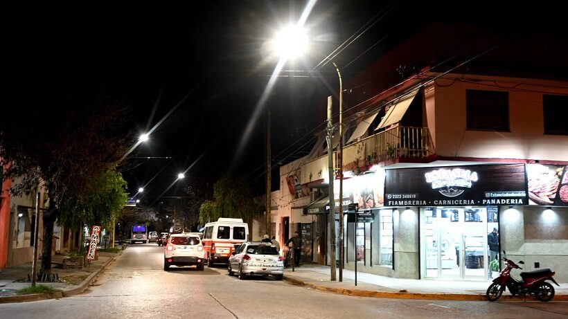 Instalaron nuevas luminarias LED en cinco barrios