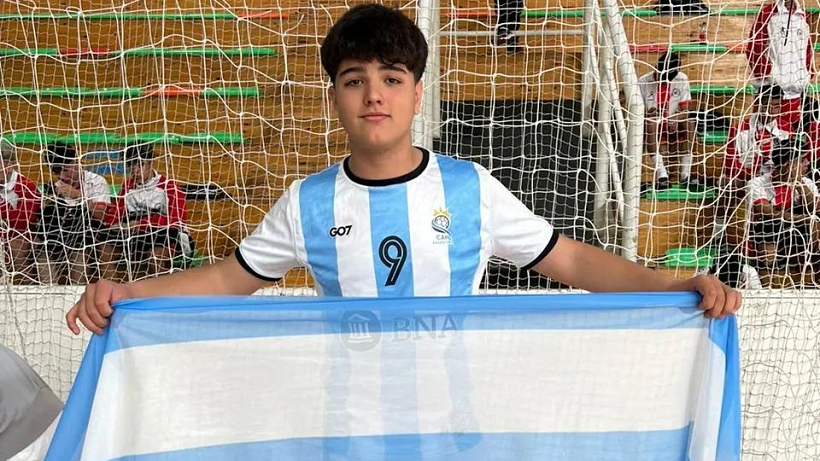 Luca Mitidieri debutó en la Selección Argentina de handball